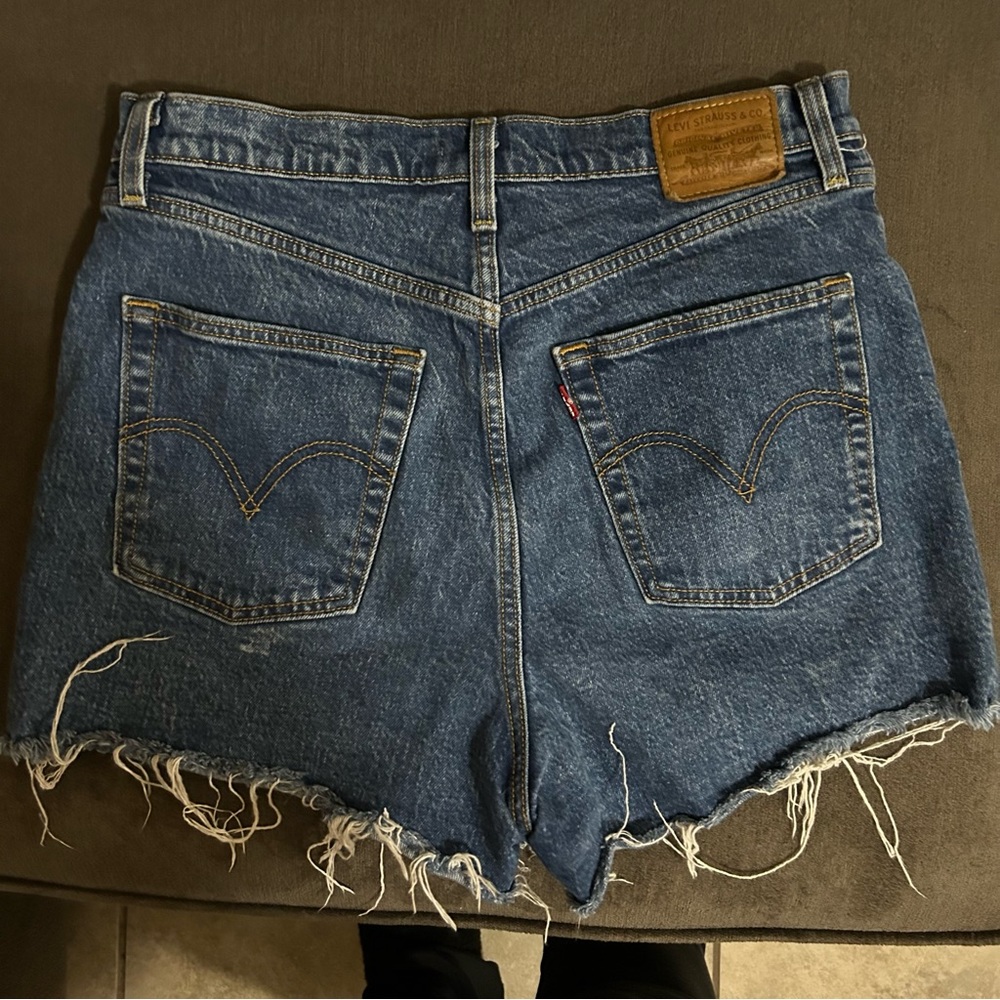 Levi’s Ribcage Shorts